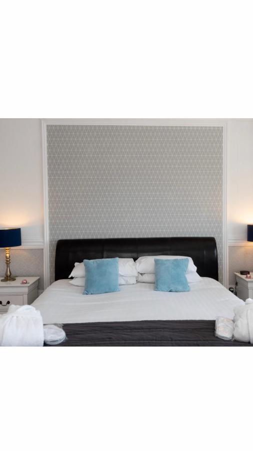 Mackays Hotel Oban Bagian luar foto