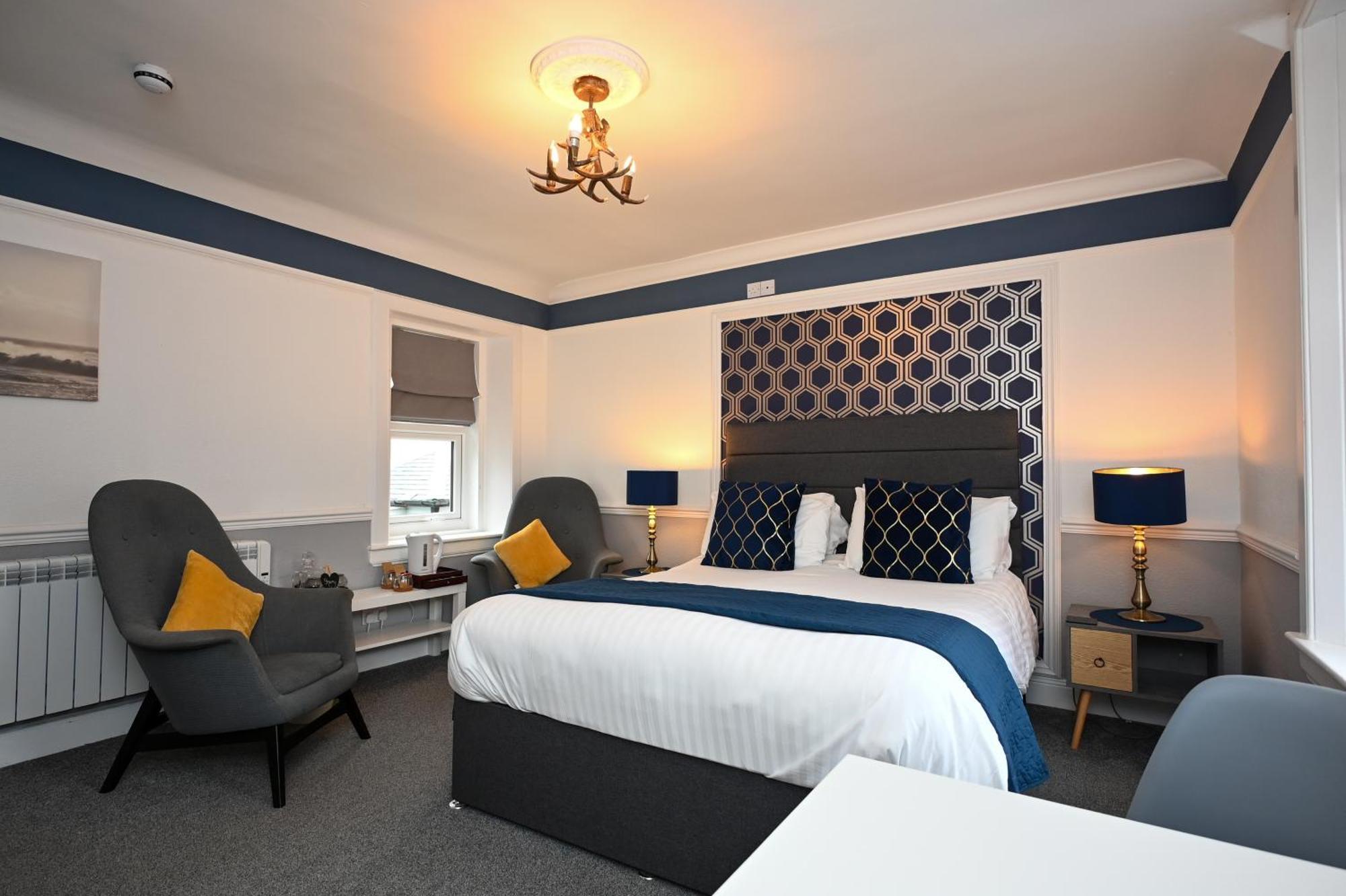 Mackays Hotel Oban Bagian luar foto
